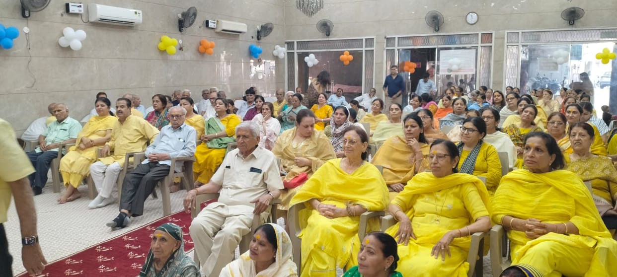 Devotees were delighted to hear the childhood pranks of Krishna.