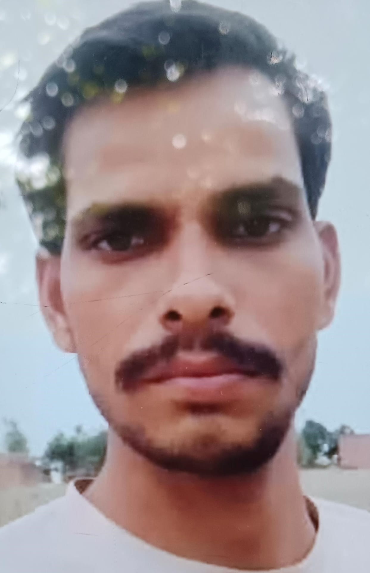 Young Man Dies Under Suspicious Circumstances in Banda; Body Found Hanging