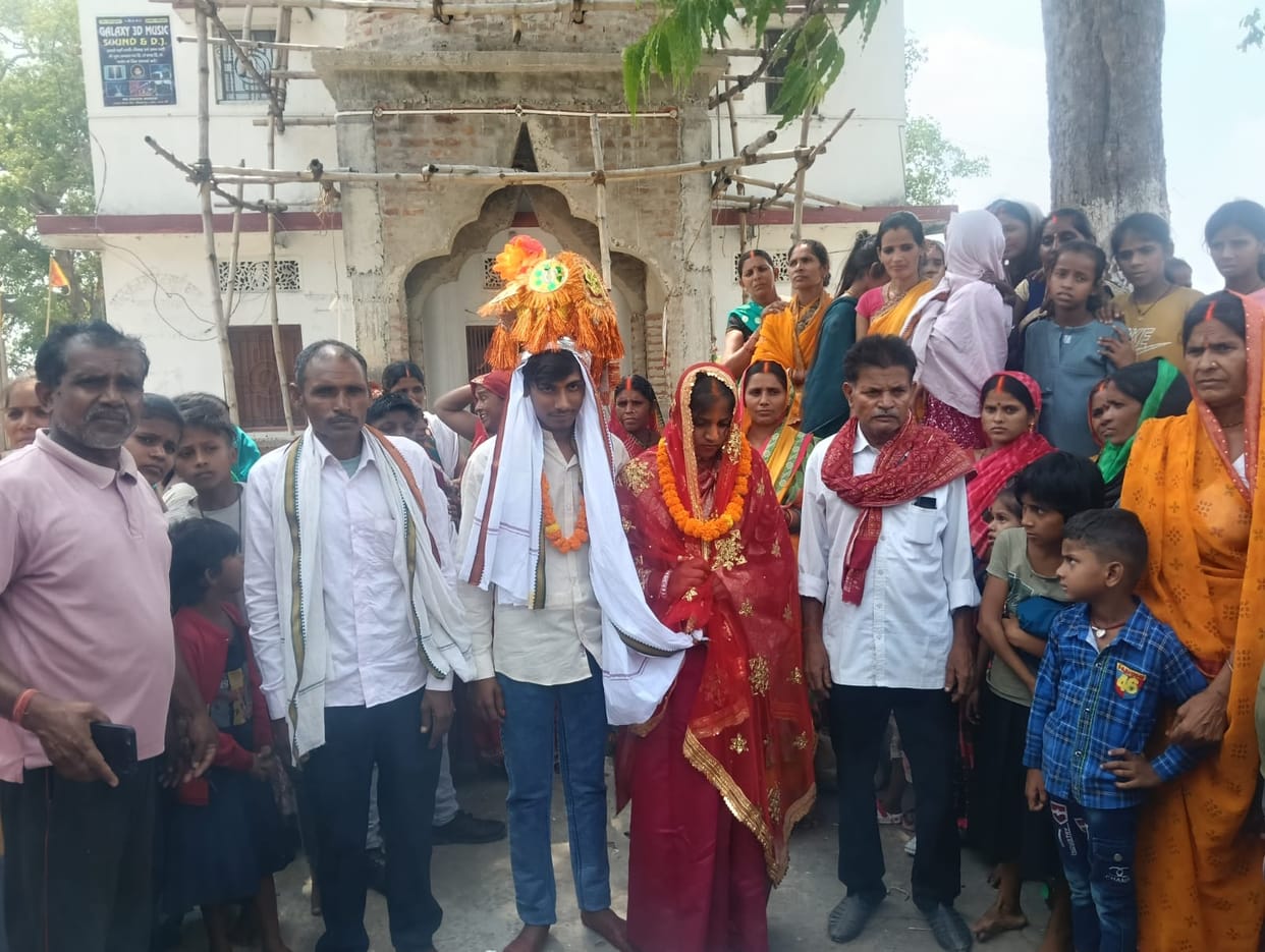 lovers who eloped to rajasthan married in temple after families gave consent today bihar news