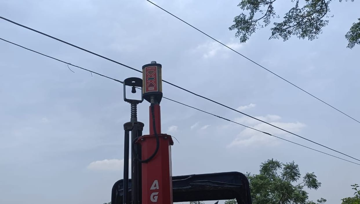Tractor came in contact with high tension line, driver burnt alive