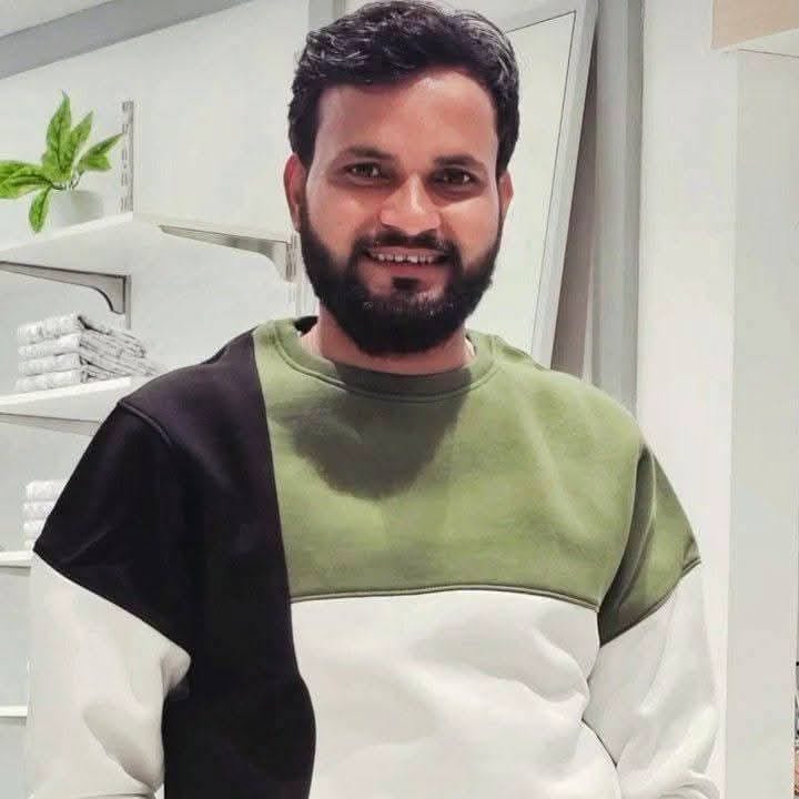 Man killed by hitting head against divider for not giving cigarette