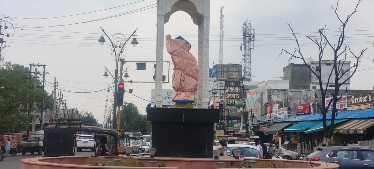 Statue Installed Six Inches Shorter; Color of Stone at Shaheed Bhagat Singh Chowk Changed