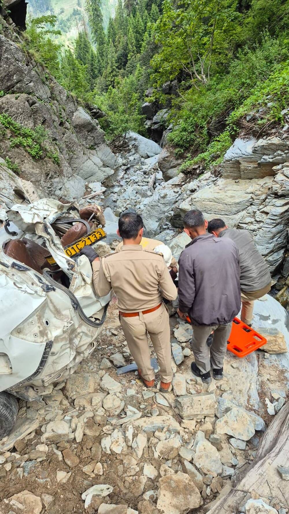 The happiness of two families was shattered in the lap of the mountain.