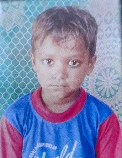 A student jumped into the Ganges to save his friend, both drowned.