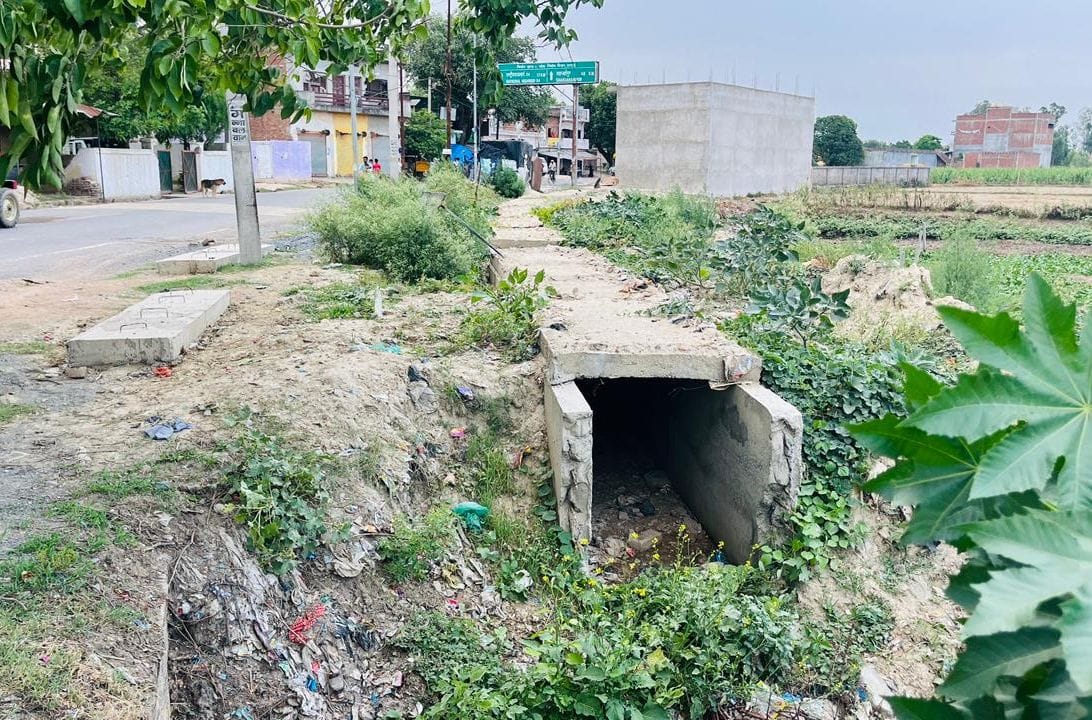 The DM formed a committee to check the quality of the drain being constructed under the drainage scheme.