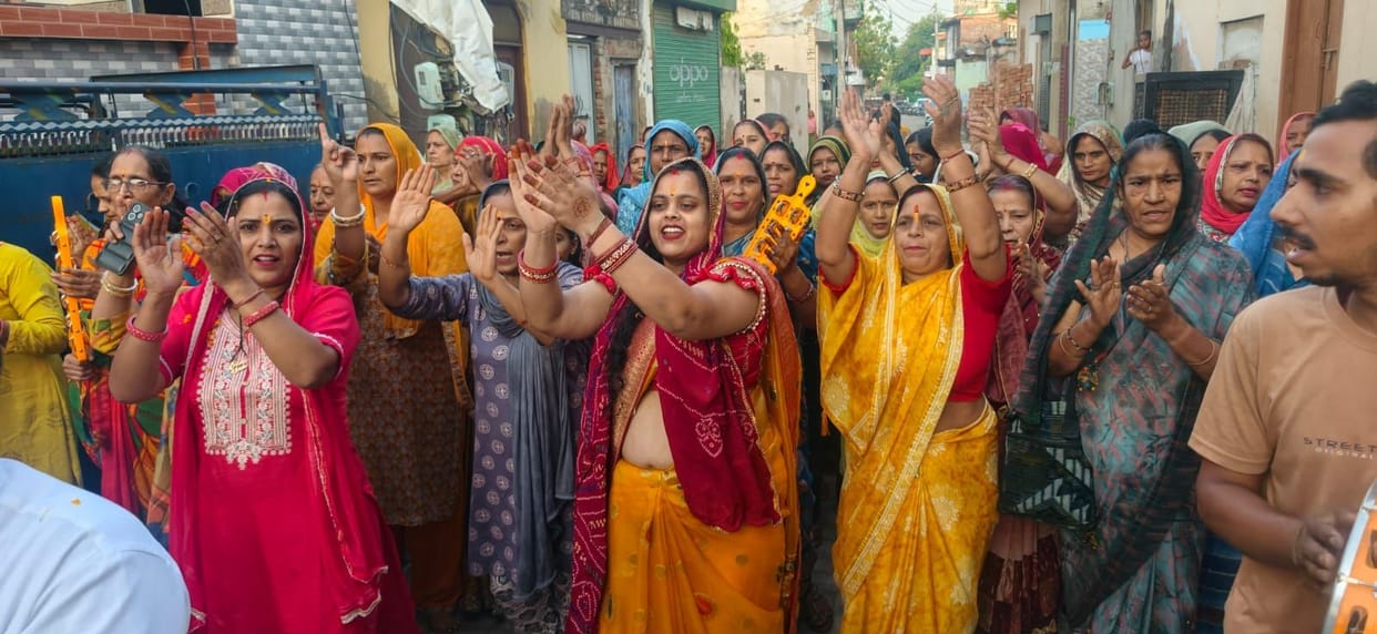 Chants of "Radha Rani Ki Jai" reverberated during the morning procession.