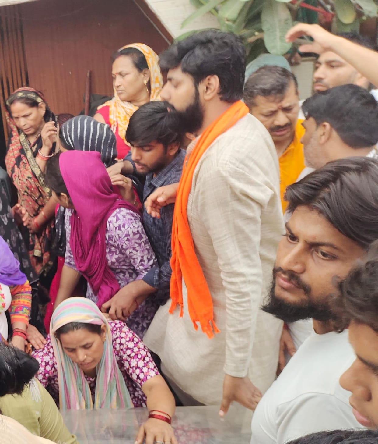 Demand for encounter of the accused, 10 hours of uproar