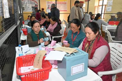 Women counted their votes at the Pink Centre.