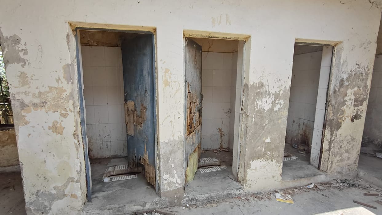 The sanitation system in the market premises is in a bad state... drains are clogged with filth.