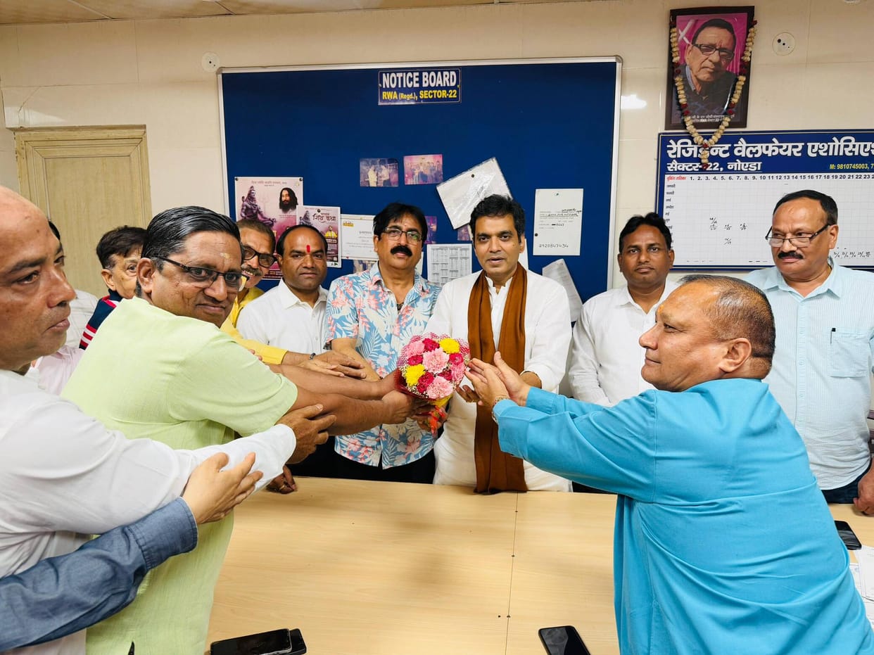 MLA Pankaj Singh held a public dialogue with the residents.