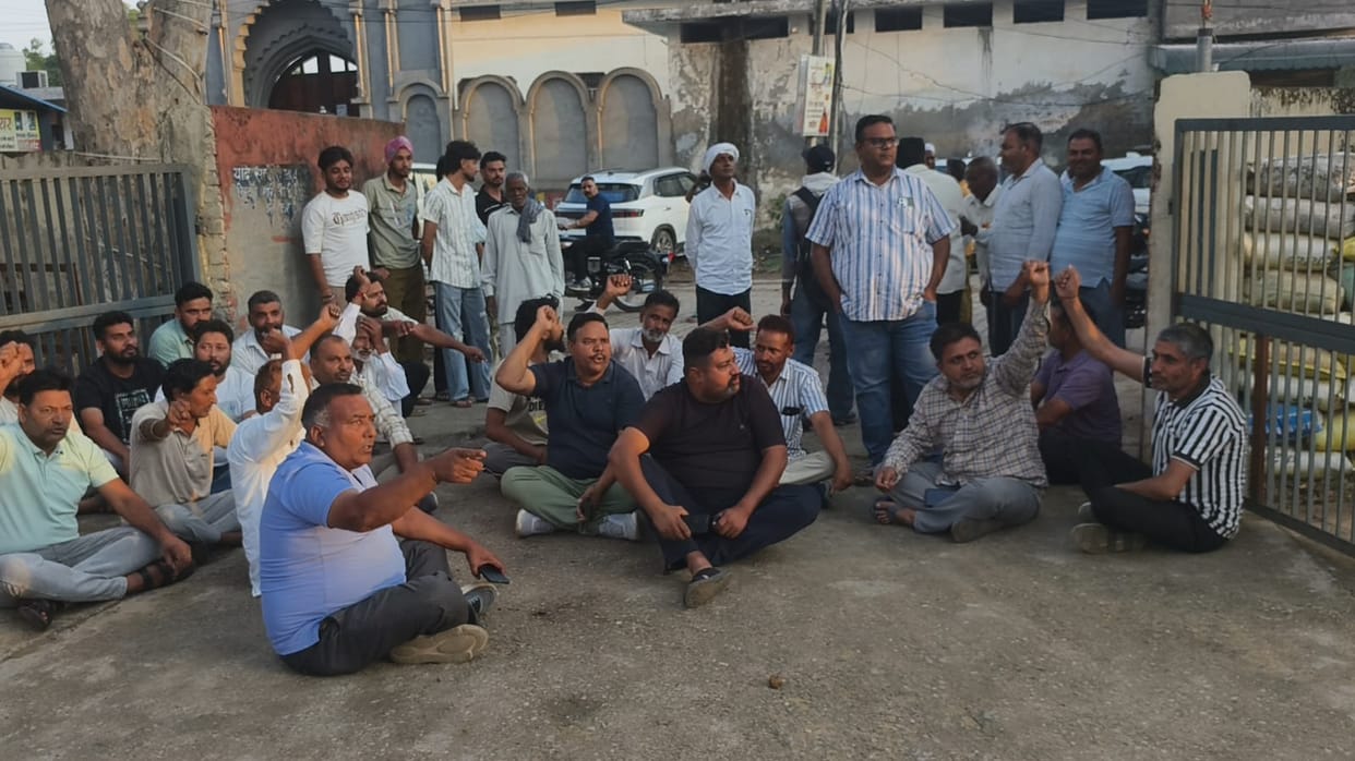 Villagers Stage Sit-in Outside Police Station Over Lack of Action