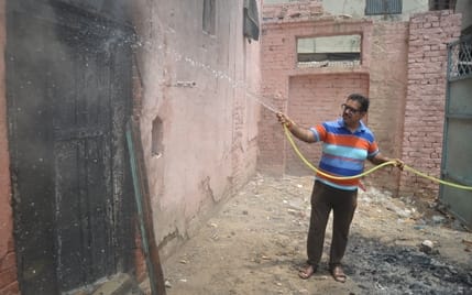 Empty jewelery boxes caught fire, smoke created chaos