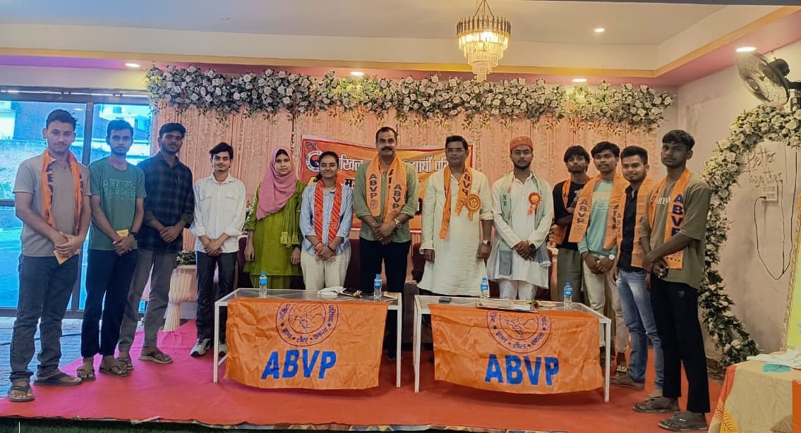 Sunil became the city president, Ayush was made the city minister.