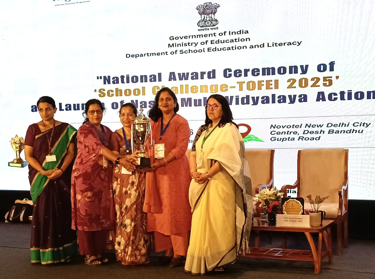 Nalagarh School receives Best Performance Award at National Level