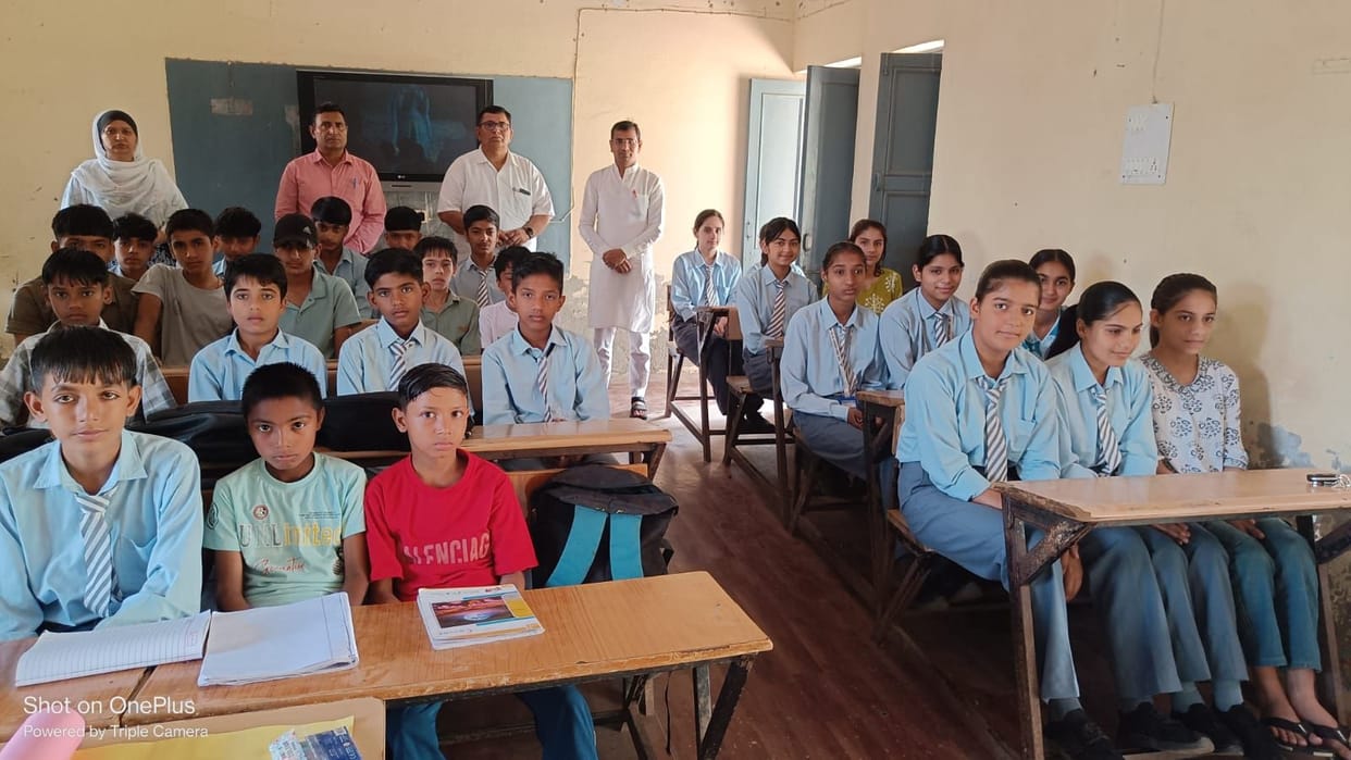 Students were informed about the importance of Indian languages.
