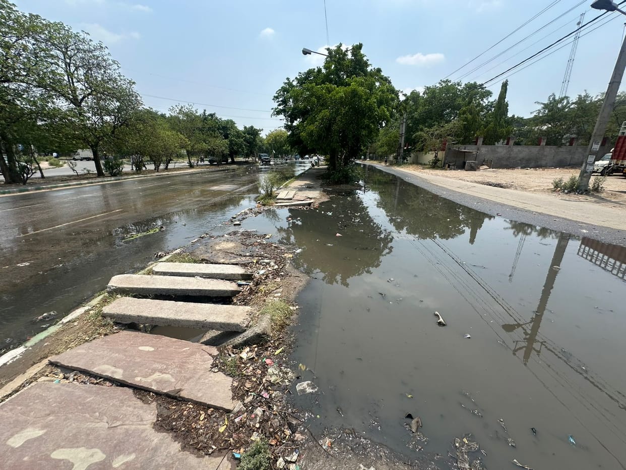 People are troubled due to dirty water flowing on the road