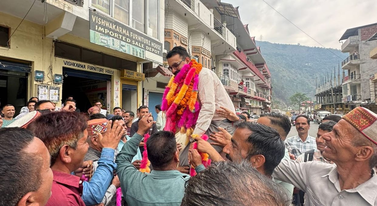 Congress-backed candidates claim victory in three ZP wards of Saluni