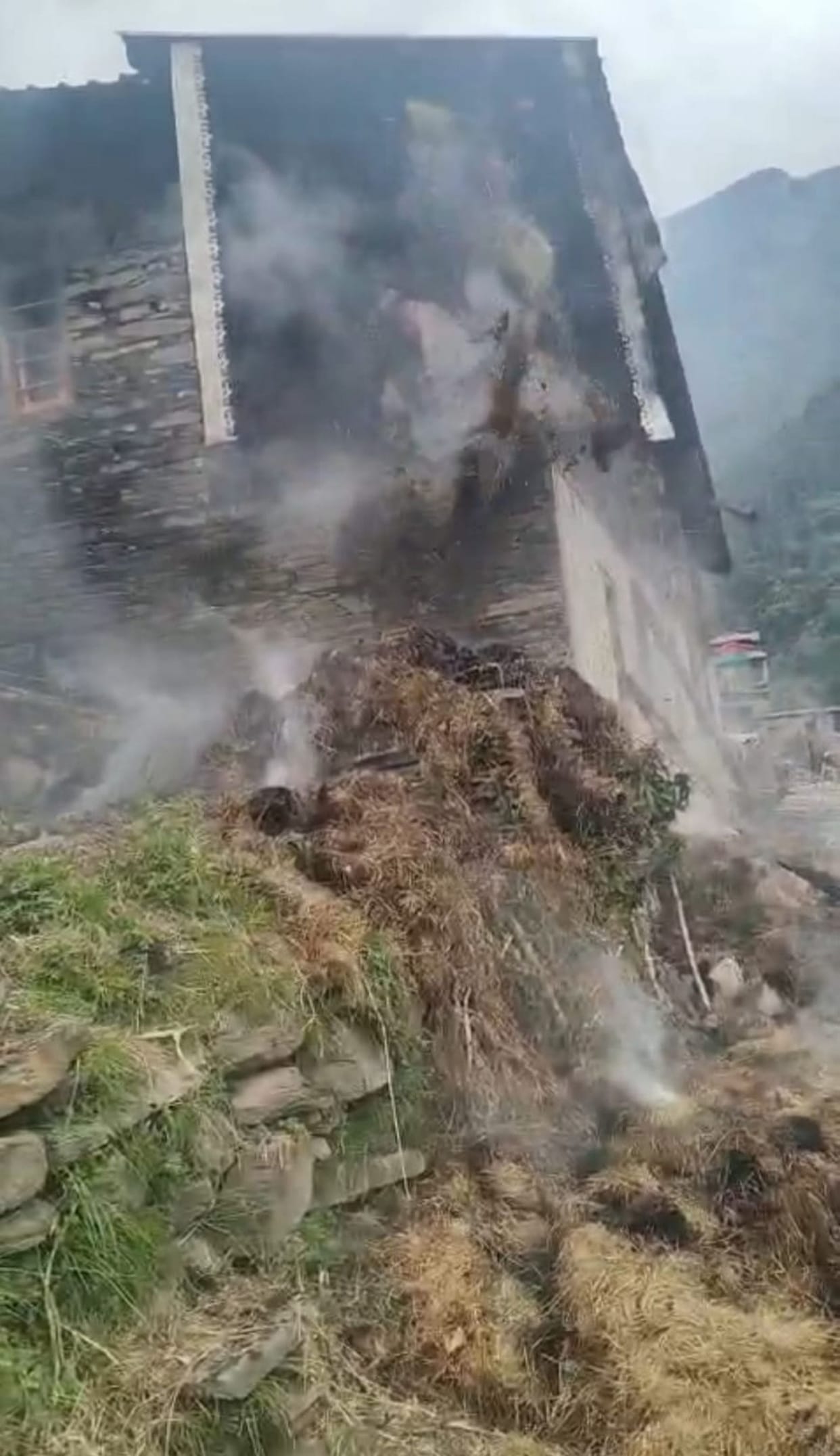 Two-storey house reduced to ashes in Baliyas village, three families lost their roof