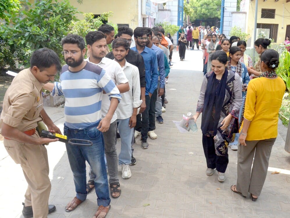 Candidates' faces lit up after seeing the easy paper