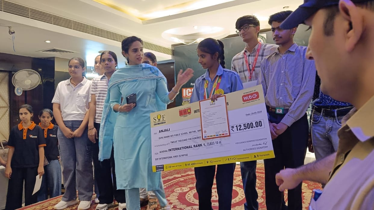 Anjali secured first rank in Hindi Olympiad