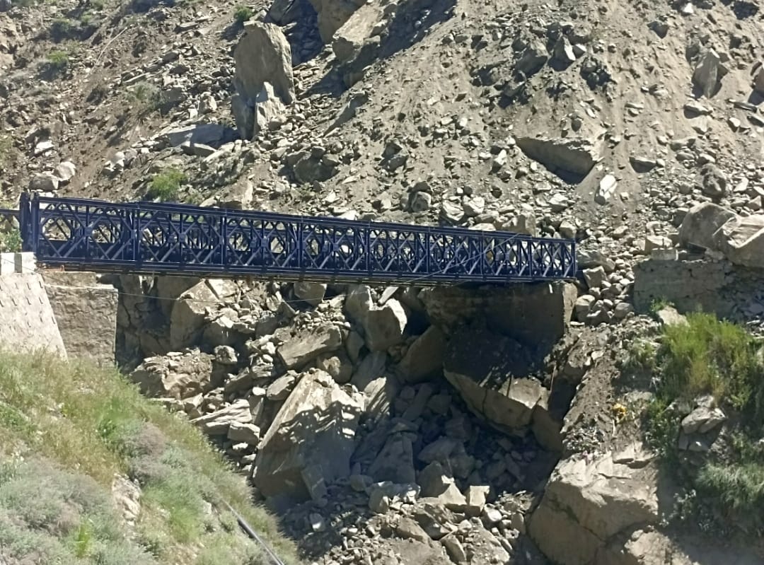 Keylong-Udaipur traffic diverted to alternative route