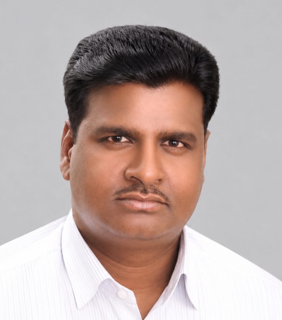 Former pradhaan killed in roadways bus collision, daughter critical