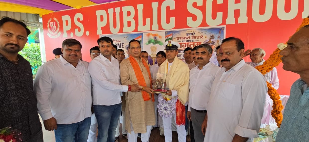 Lieutenant Sachin paid tribute to the soil of the village