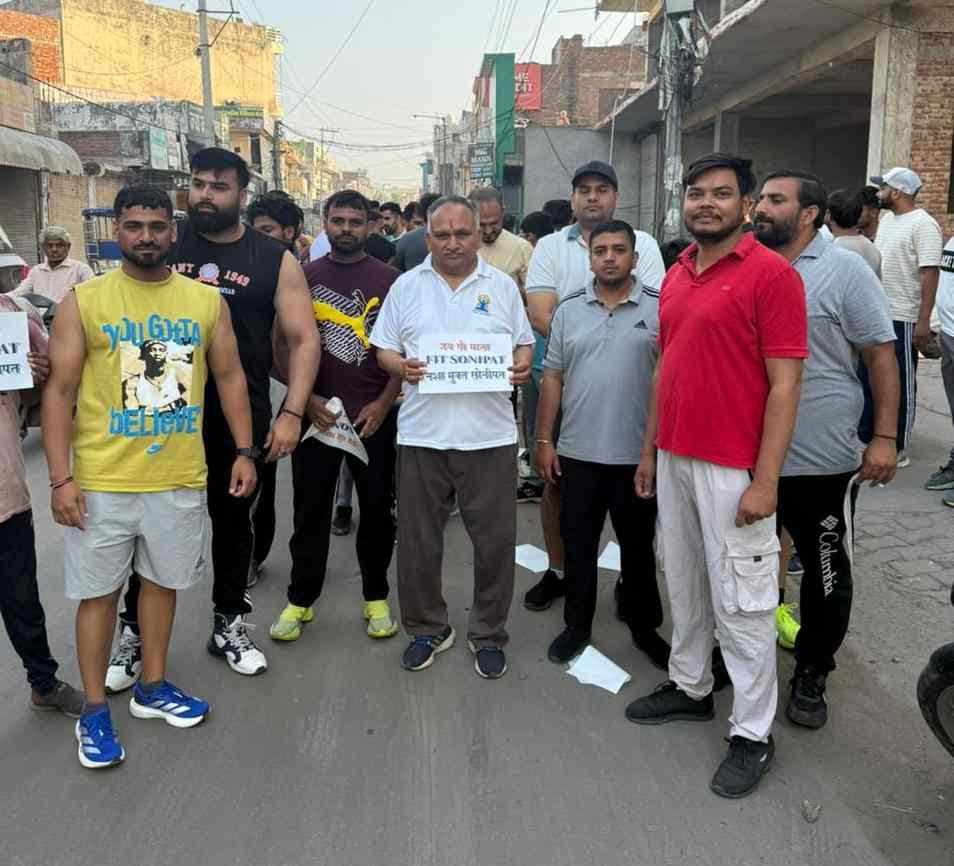 Urban people run to protect their health