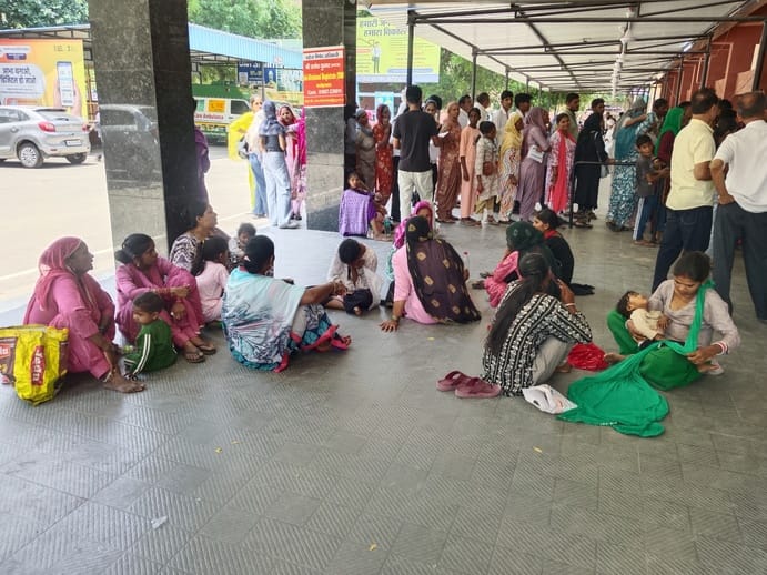 The Director's inspection revealed the cracks of mismanagement in the Civil Hospital
