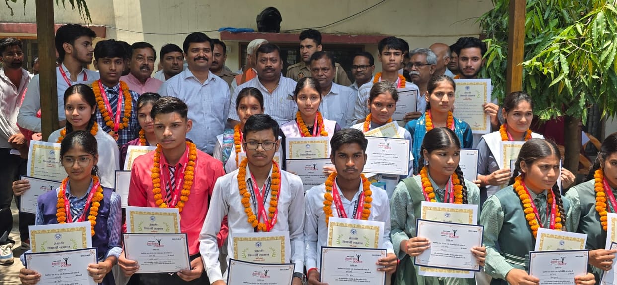 The faces of the meritorious students brightened after receiving a cheque of Rs 21,000 and a medal.