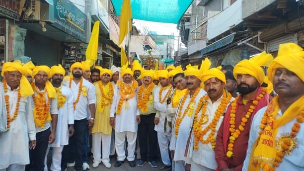 Ahilyabai procession welcomed with flowers