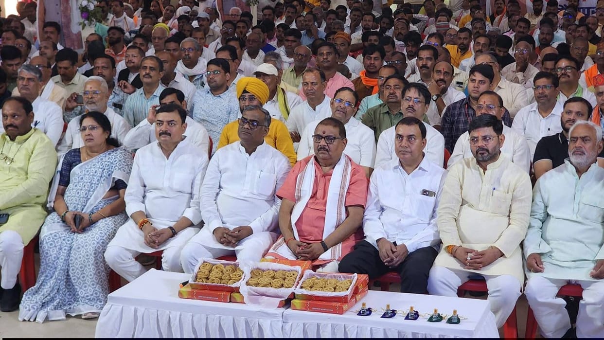 Jaunpur was elated with the PM joining the live programme of Mann Ki Baat, leaders expressed their gratitude.