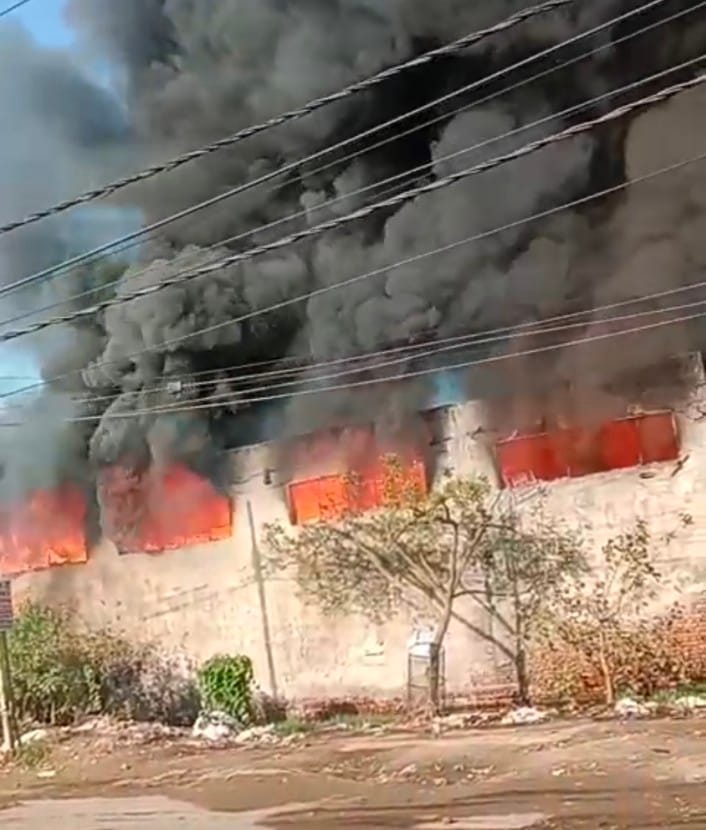 Fire Erupts at Polyester Thread Manufacturing Factory; Extinguished in Two Hours