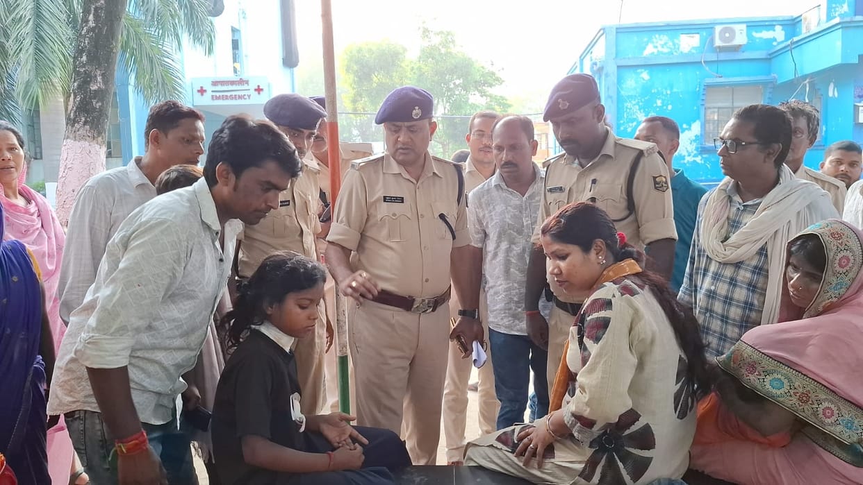 Sharp-Weapon Attack Leaves Daughter Dead Four Including Parents Seriously Injured Khagaria Bihar