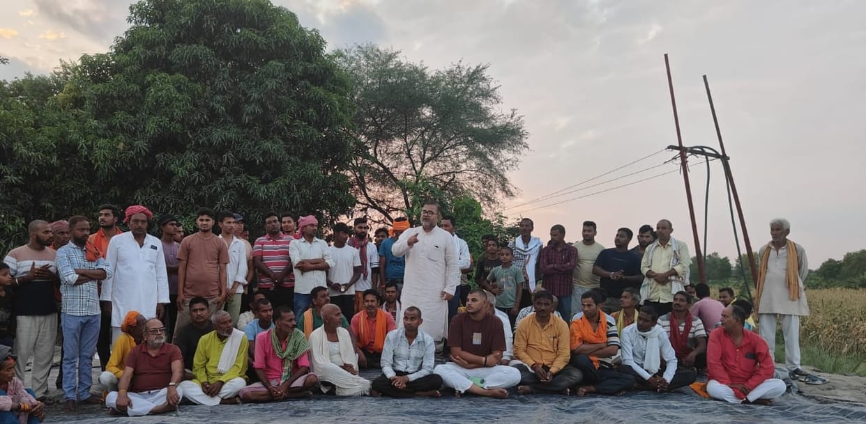 Two lakh population is in danger of losing contact