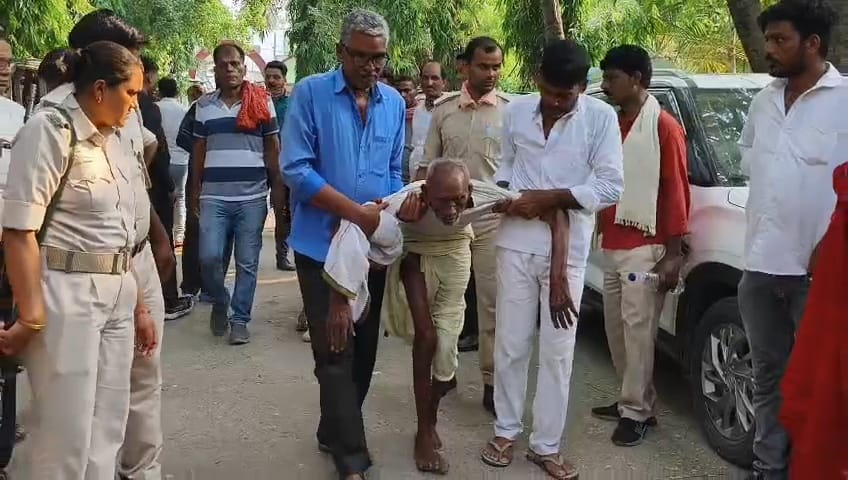 Bihar News cour  sentenced an 85 year old man to three years in prison for a 34 year old case in vaishali