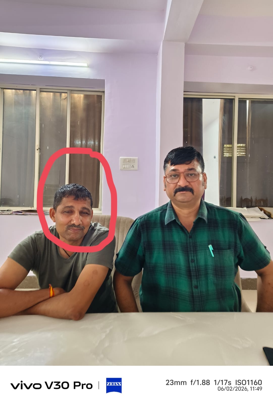 अस्सी हजार की रिश्वत लेते हुए आरआई पकड़ाया