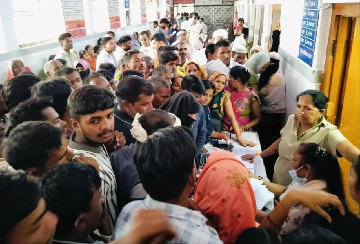 Patients with vomiting, diarrhea, fever and skin diseases increased