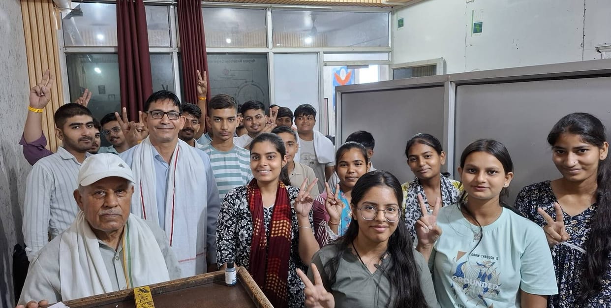 Youth raised demand for right to job