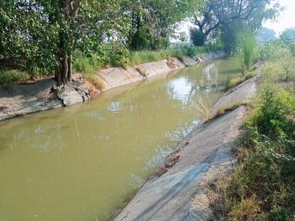 Water reaches the canals, the department begins the process of filling the water tank.