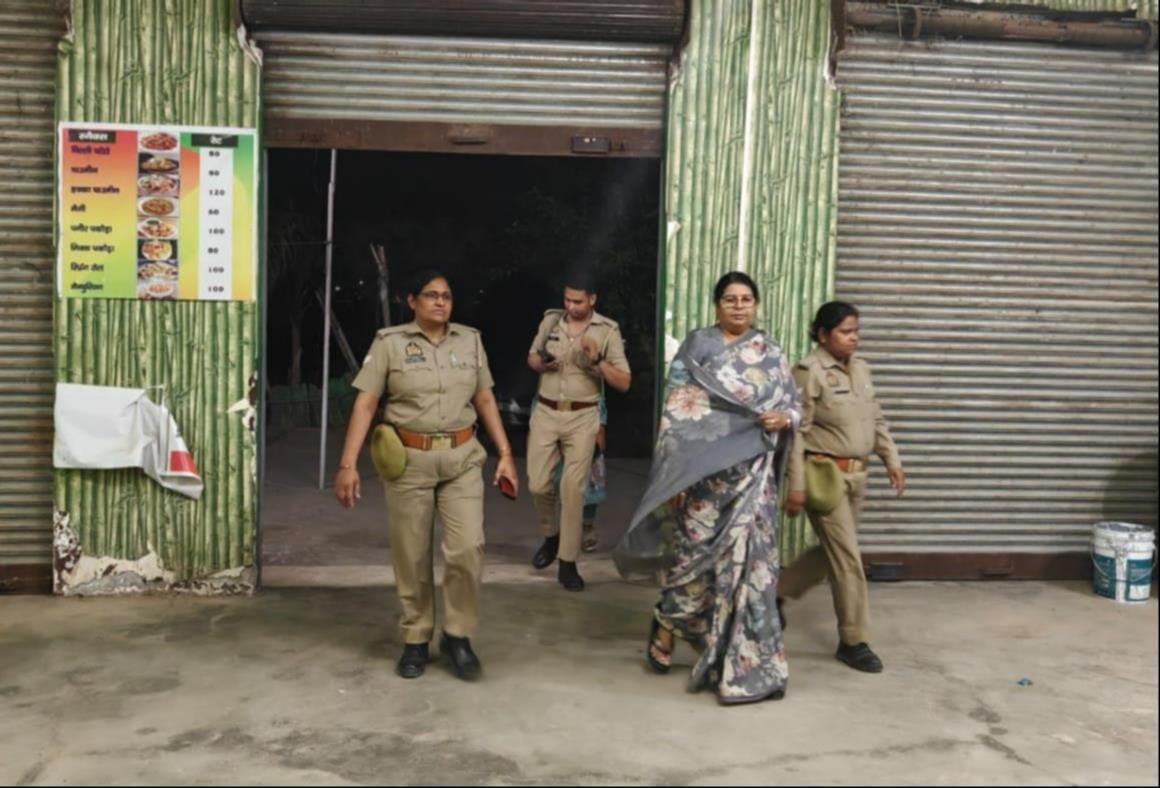 Member of State Women's Commission reached the hotel for investigation.