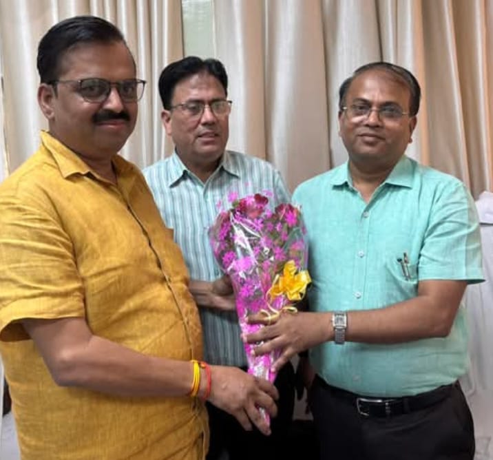 Providing timely treatment to patients will be the priority; the newly appointed CMS assumed charge and held a meeting with his subordinates.