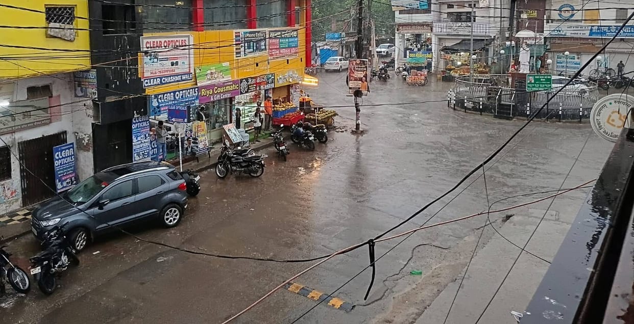 The heat of Nautapa passed in normal weather, clouds rained in the evening.