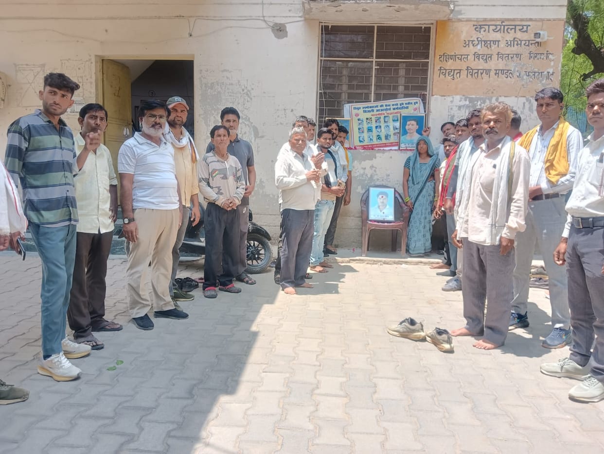 Tribute paid to martyred contract workers, movement for rights started