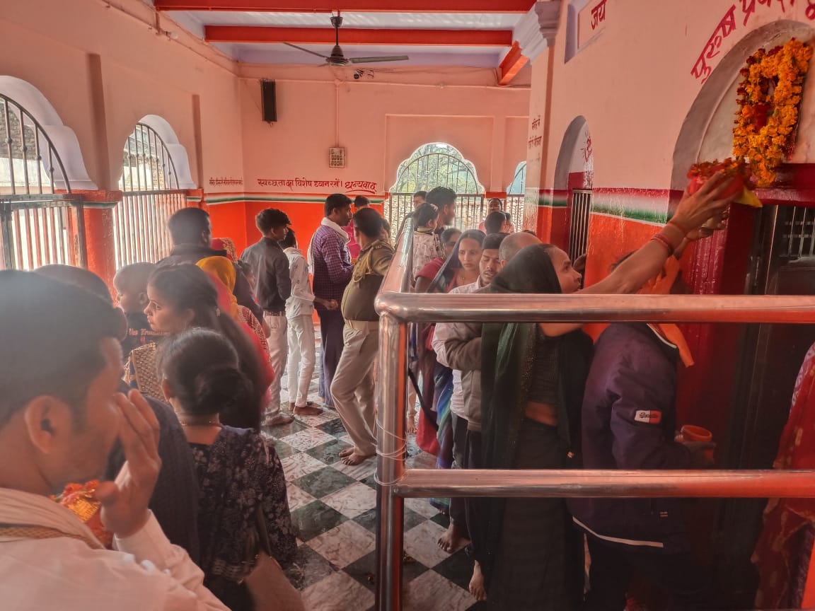 Devotees reached Gadbadra Dham, 40 thousand devotees visited Mother Shitala.