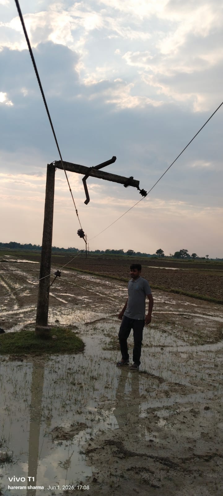 Storm and rain in Gadwar damaged wires and poles, leaving over 100 villages without power.
