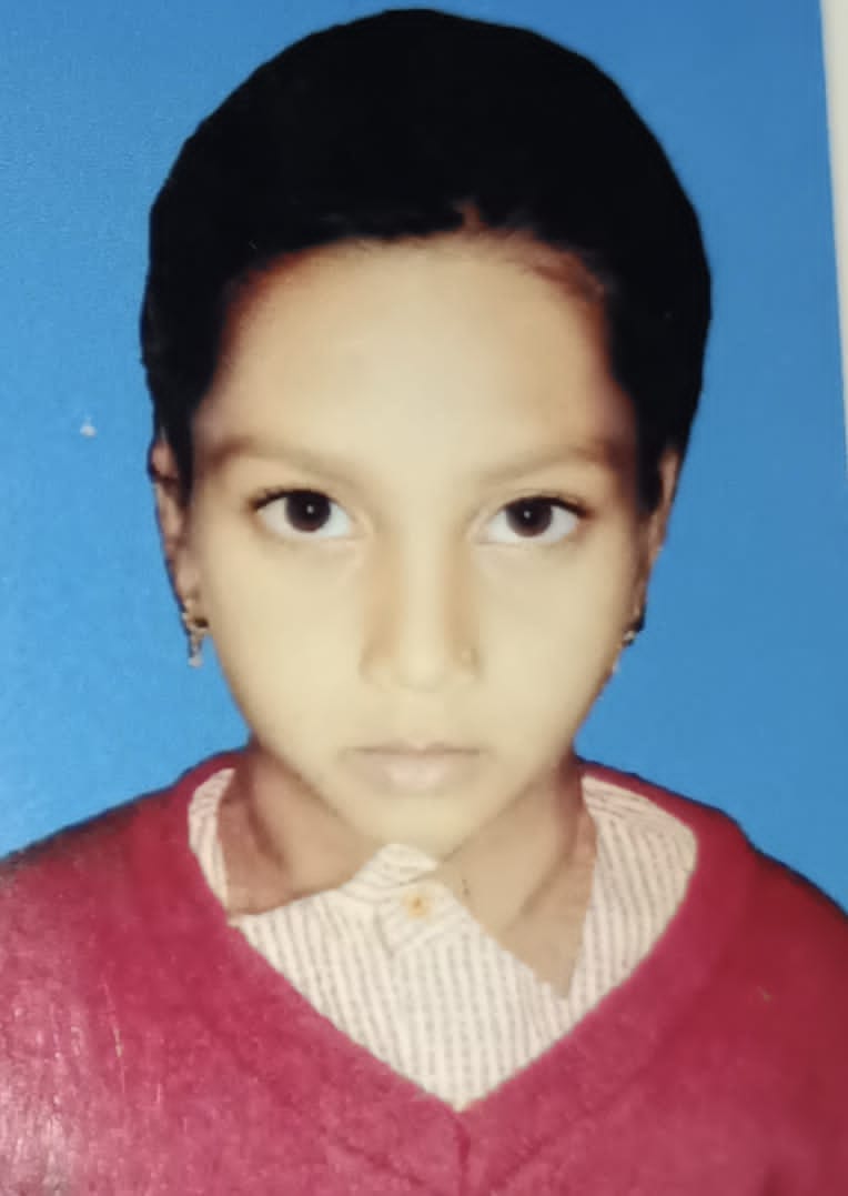 Two cousins who went out to pick mangoes died after being struck by lightning.