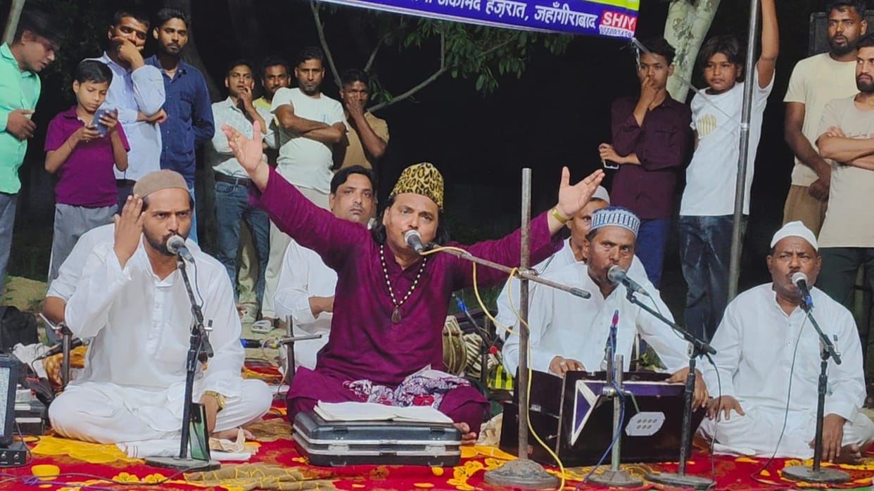 Crowds gathered at the annual Urs; Khalil Sabri's Qawwali enthralled the audience.