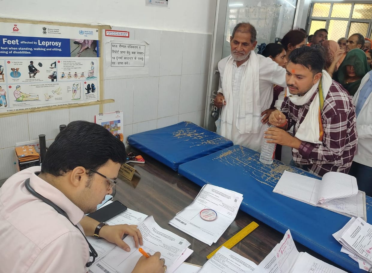 The number of patients in the OPD of the district hospital exceeded a thousand.
