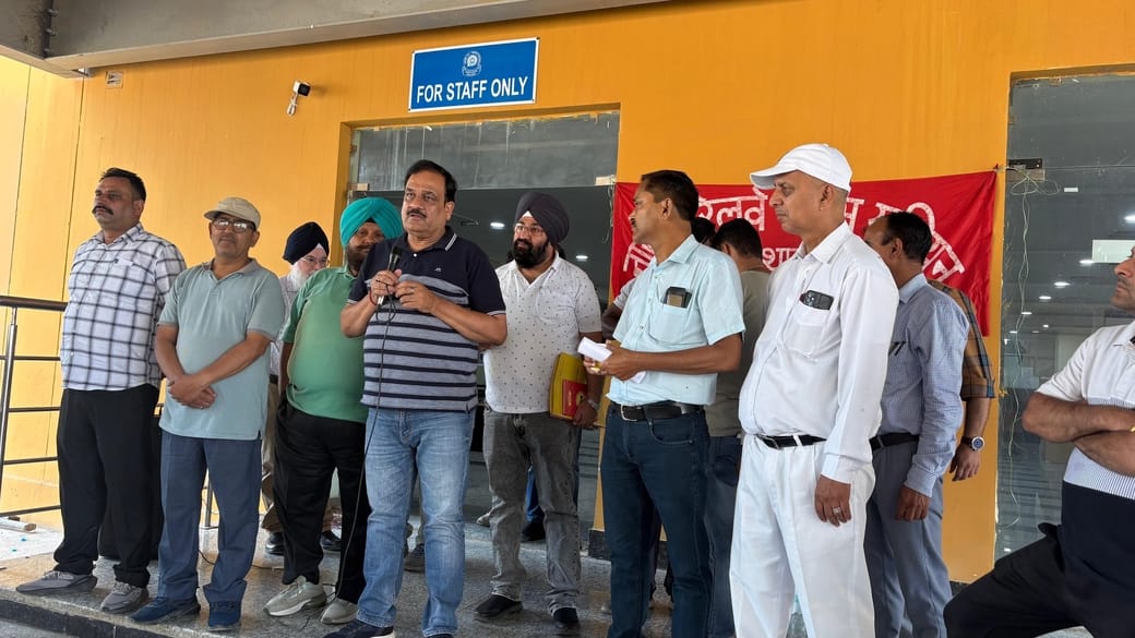 nrmu, demand, protest